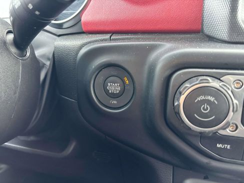 Certified 2023 Jeep Wrangler Unlimited Rubicon 4xe image 25