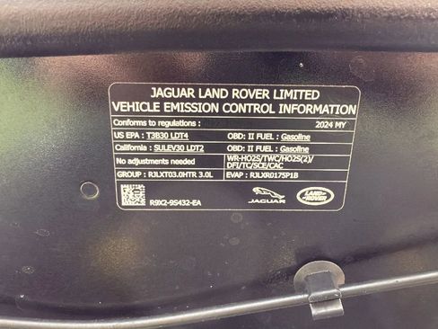 Used 2024 Land Rover Range Rover SE image 15