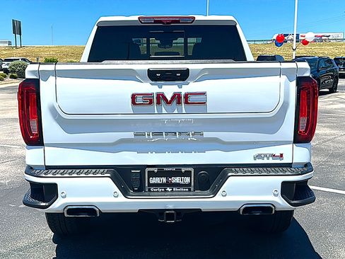Used 2024 GMC Sierra 1500 AT4 w/ Technology Package AWD/4WD image 7