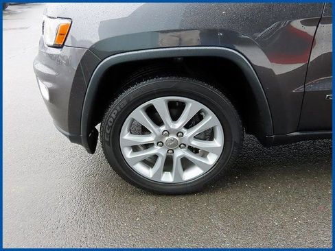 Certified 2017 Jeep Grand Cherokee Limited image 4