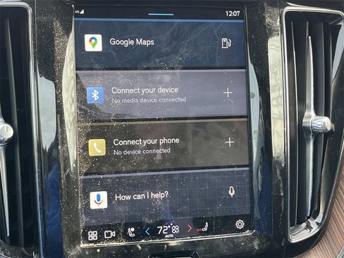 Used 2024 Volvo XC60 B5 Plus image 25