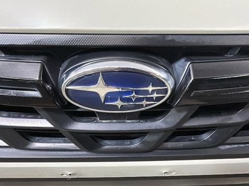 Used 2023 Subaru Crosstrek 2.0i Premium w/ Popular Package #2 AWD/4WD image 9
