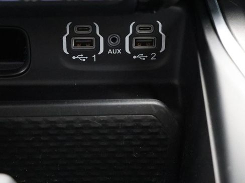 Used 2023 RAM 1500 Big Horn AWD/4WD image 30