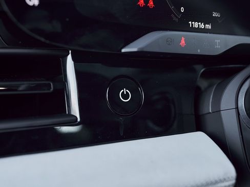 Used 2023 Porsche Taycan 4S w/ Premium Package image 50