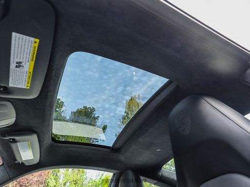 Used 2014 Porsche 911 Turbo S image 34