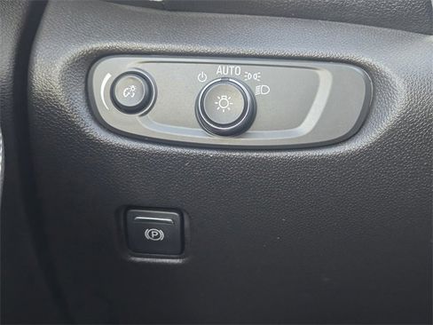 Used 2023 Chevrolet Blazer LT w/ Convenience Package image 21