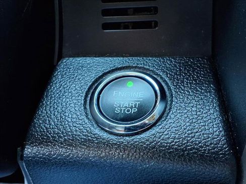 Used 2015 Ford F150 Lariat w/ Equipment Group 502A Luxury image 10