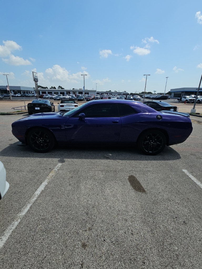 Used 2023 Dodge Challenger R/T w/ Blacktop Package RWD image 4