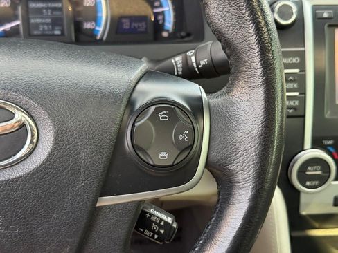 Used 2014 Toyota Camry XLE w/ Leather Package FWD image 22