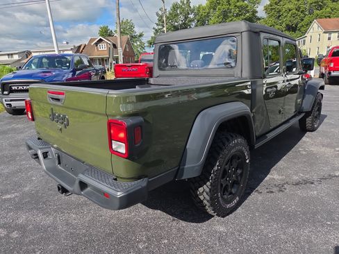 Certified 2023 Jeep Gladiator Sport w/ Trailer Tow Package AWD/4WD image 4
