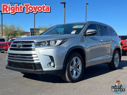 Used 2019 Toyota Highlander Limited w/ Carpet Mat Package (TMS)