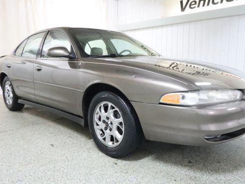 Used 2002 Oldsmobile Intrigue GL w/ Sun & Sound Pkg FWD image 5