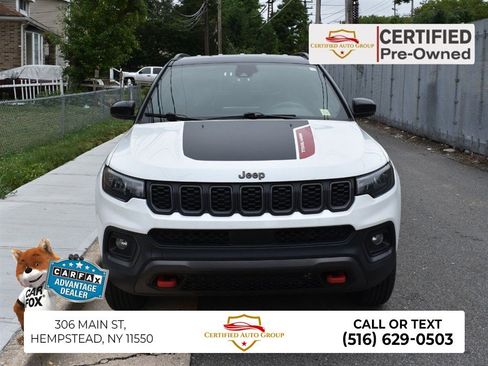 Used 2025 Jeep Compass Trailhawk AWD/4WD image 1