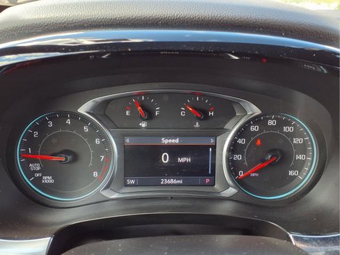 Used 2023 Chevrolet Traverse LT AWD/4WD image 15