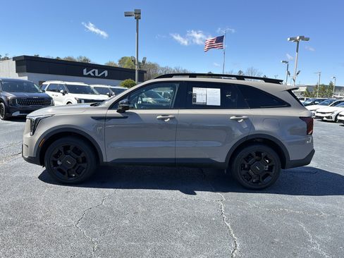 Used 2024 Kia Sorento SX Prestige w/ Sage Leather Package image 4