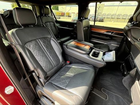 Used 2024 Jeep Grand Wagoneer L Series III image 35