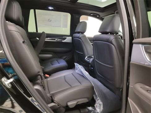 New 2025 Cadillac XT6 Sport w/ Technology Package image 13