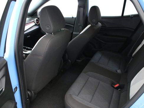 Used 2024 Chevrolet Trax RS w/ Sunroof Package image 27