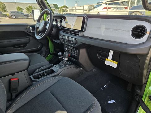 New 2026 Jeep Wrangler Unlimited Sport image 32