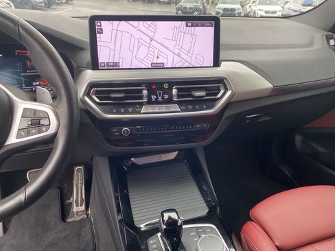 Used 2024 BMW X3 xDrive30i w/ Premium Package image 11