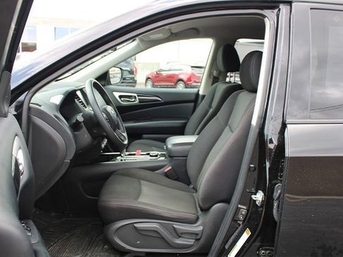 Used 2020 Nissan Pathfinder S AWD/4WD image 11