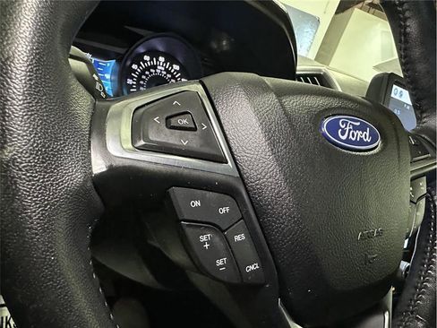 Used 2022 Ford Edge SEL image 33