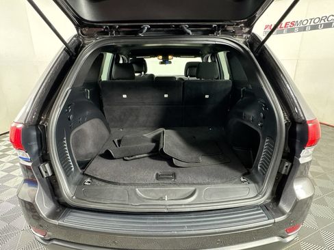 Used 2020 Jeep Grand Cherokee Laredo AWD/4WD image 24