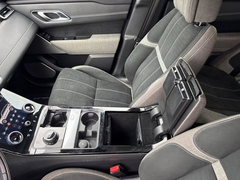 Used 2019 Land Rover Range Rover Velar R-Dynamic HSE image 48