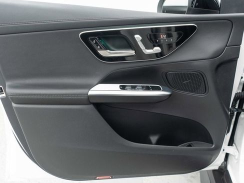 Used 2025 Mercedes-Benz GLC 43 AMG 4MATIC image 16