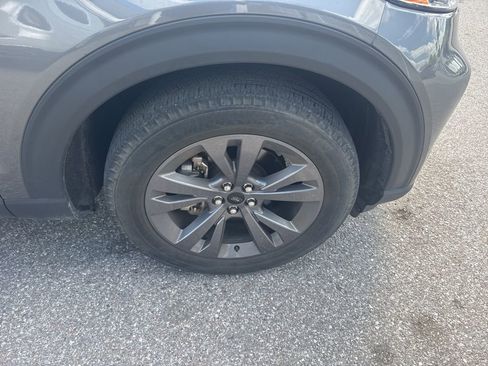 Used 2023 Ford Explorer XLT w/ Equipment Group 202A image 8