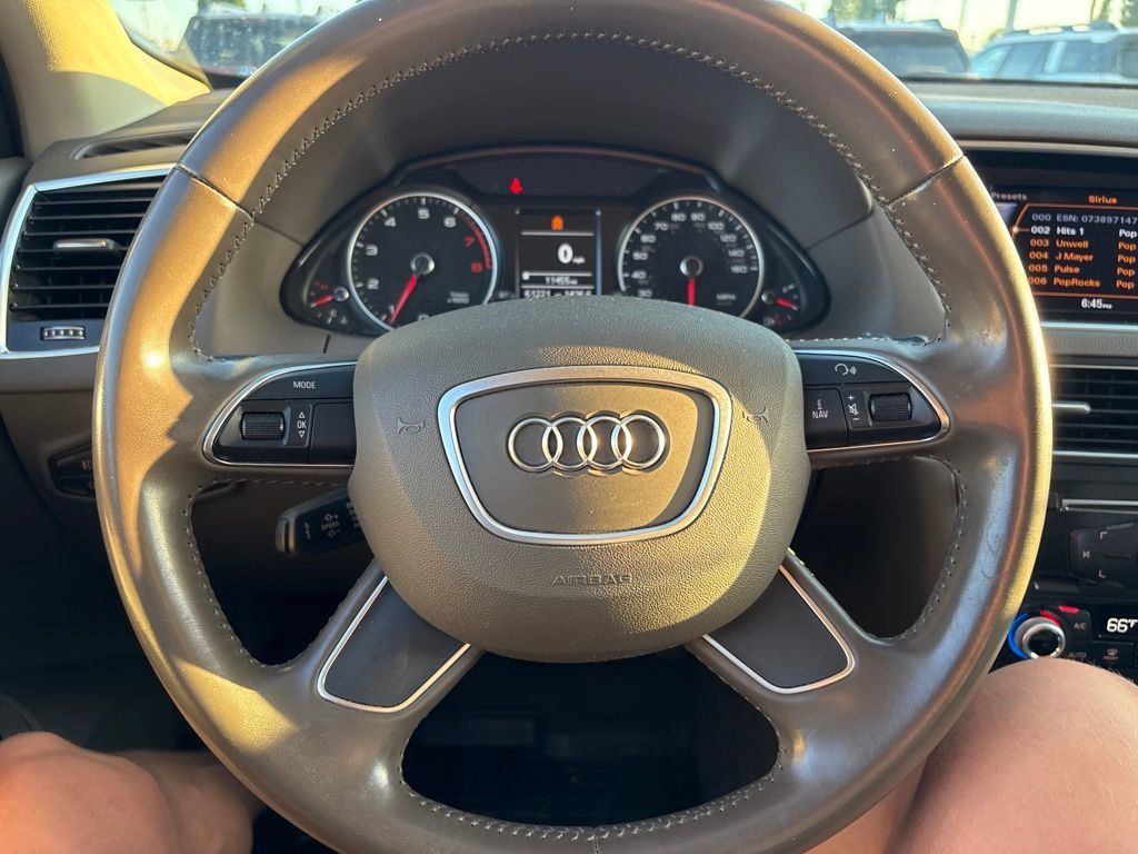 Used 2017 Audi Q5 2.0T Premium Plus w/ Premium Plus Package AWD/4WD image 2