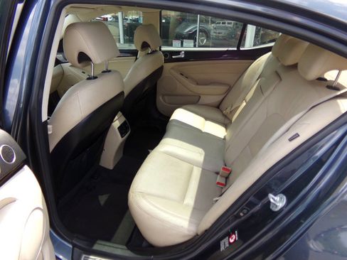 Used 2015 Kia Cadenza Premium w/ Luxury Package image 16
