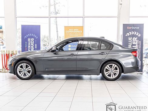 Used 2016 BMW 328i xDrive Sedan AWD/4WD image 6