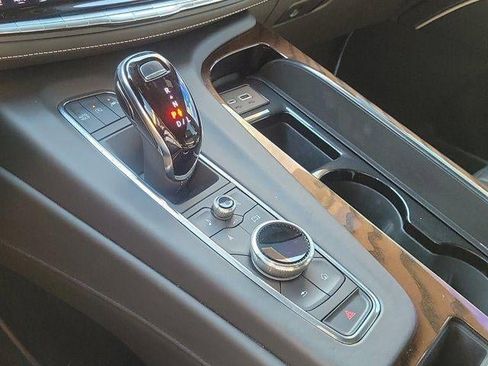 Certified 2023 Cadillac Escalade ESV Sport Platinum AWD/4WD image 32