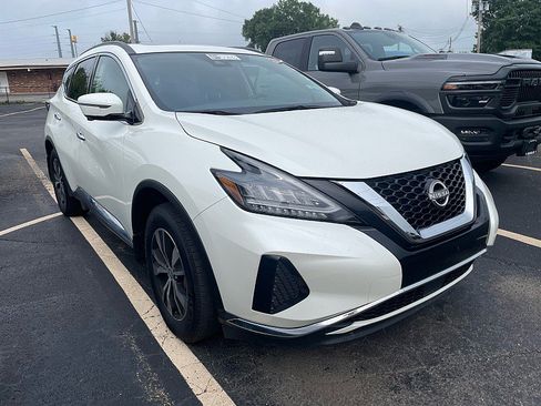 Used 2024 Nissan Murano SV AWD/4WD image 3
