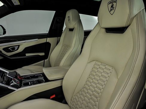 Used 2020 Lamborghini Urus AWD/4WD image 18