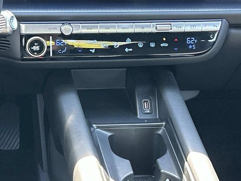 Used 2024 Hyundai Ioniq 6 SE AWD/4WD image 25