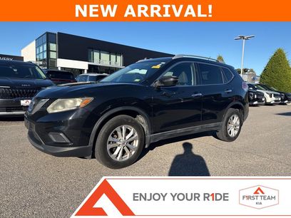 Used 2016 Nissan Rogue SV