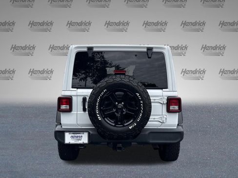 Used 2022 Jeep Wrangler Unlimited Sport w/ Sun And Sound Package AWD/4WD image 8