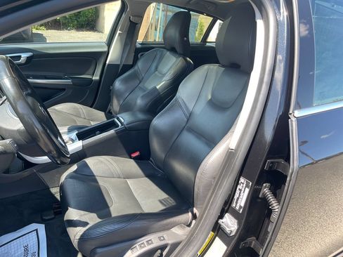Used 2018 Volvo S60 T5 Inscription Platinum AWD/4WD image 14