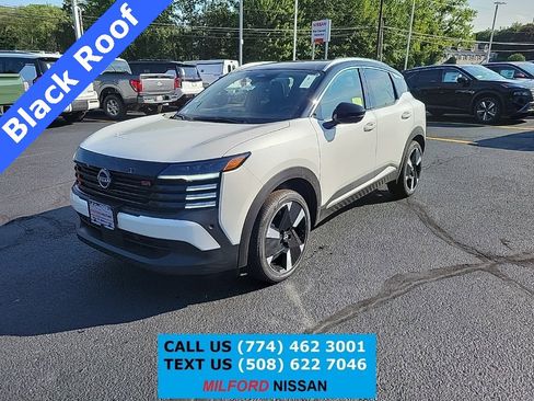 New 2026 Nissan Kicks SR w/ Cold Weather Package image 1