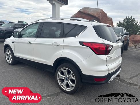 Used 2019 Ford Escape Titanium AWD/4WD image 18