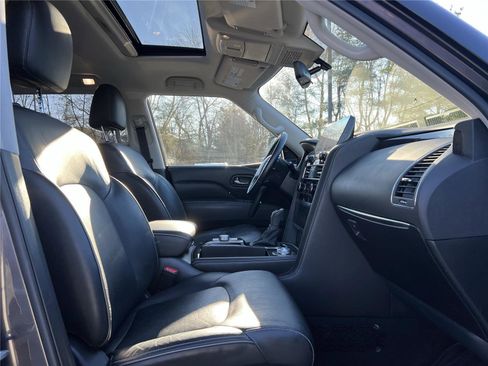 Used 2022 INFINITI QX80 Luxe w/ All-Season Package image 15