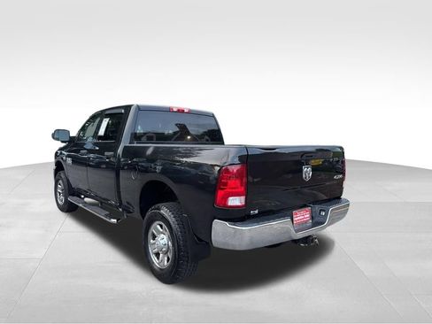Used 2016 RAM 2500 Tradesman w/ Chrome Appearance Group AWD/4WD image 3