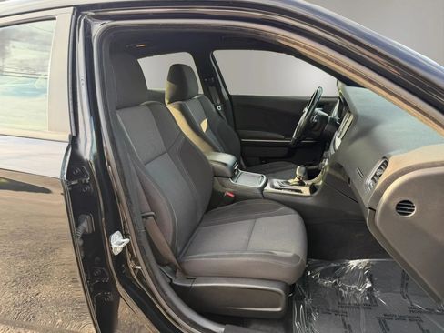 Used 2019 Dodge Charger SXT AWD/4WD image 46