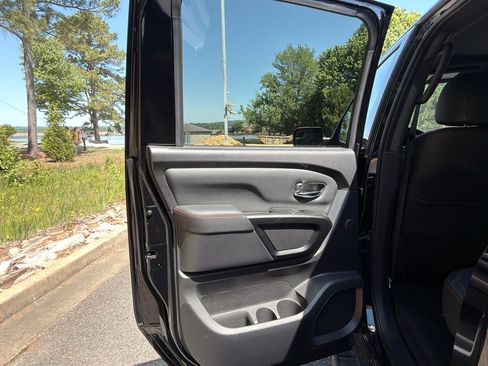 Used 2024 Nissan Titan PRO-4X w/ Pro-4x Convenience Package image 23