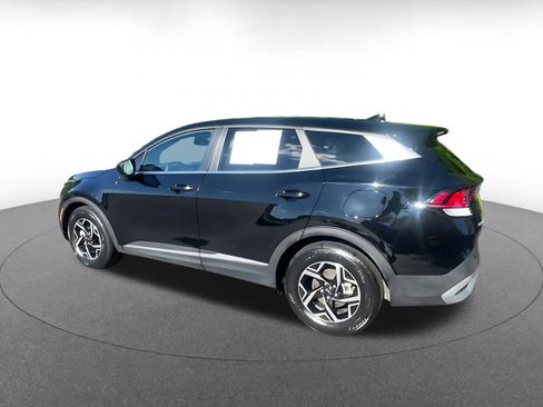 Used 2025 Kia Sportage LX FWD image 10