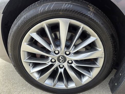 Used 2018 INFINITI Q50 Luxe w/ Essential Package (3.0T Luxe) image 9