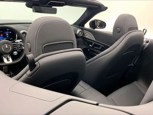 Used 2022 Mercedes-Benz SL 63 AMG 4MATIC image 15