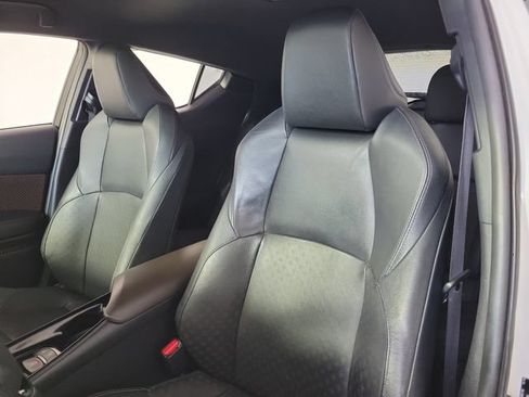 Used 2019 Toyota C-HR Limited FWD image 20